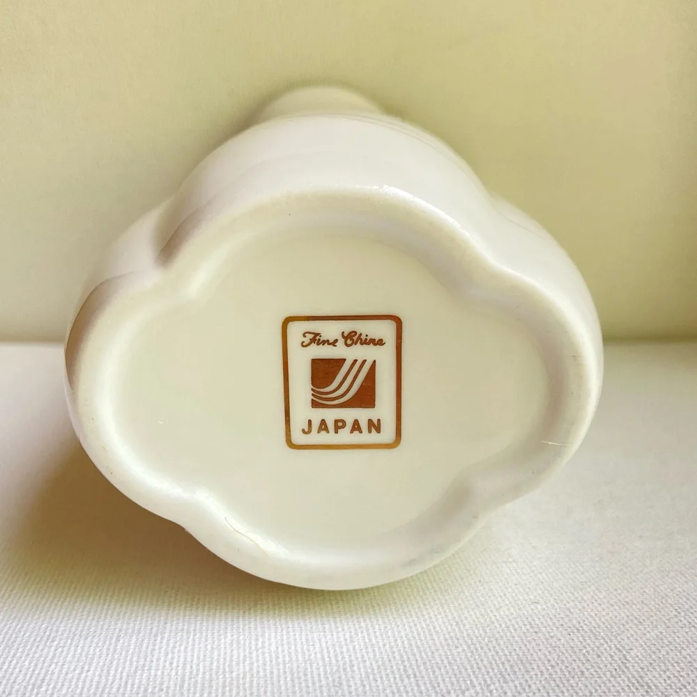 Japanese fine china tall floral vase with gold trim and scalloped rim oval shape